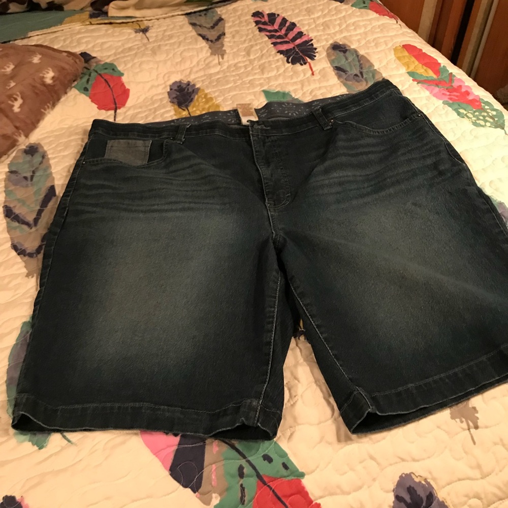 Denim shorts. Great condition. Bermuda length.